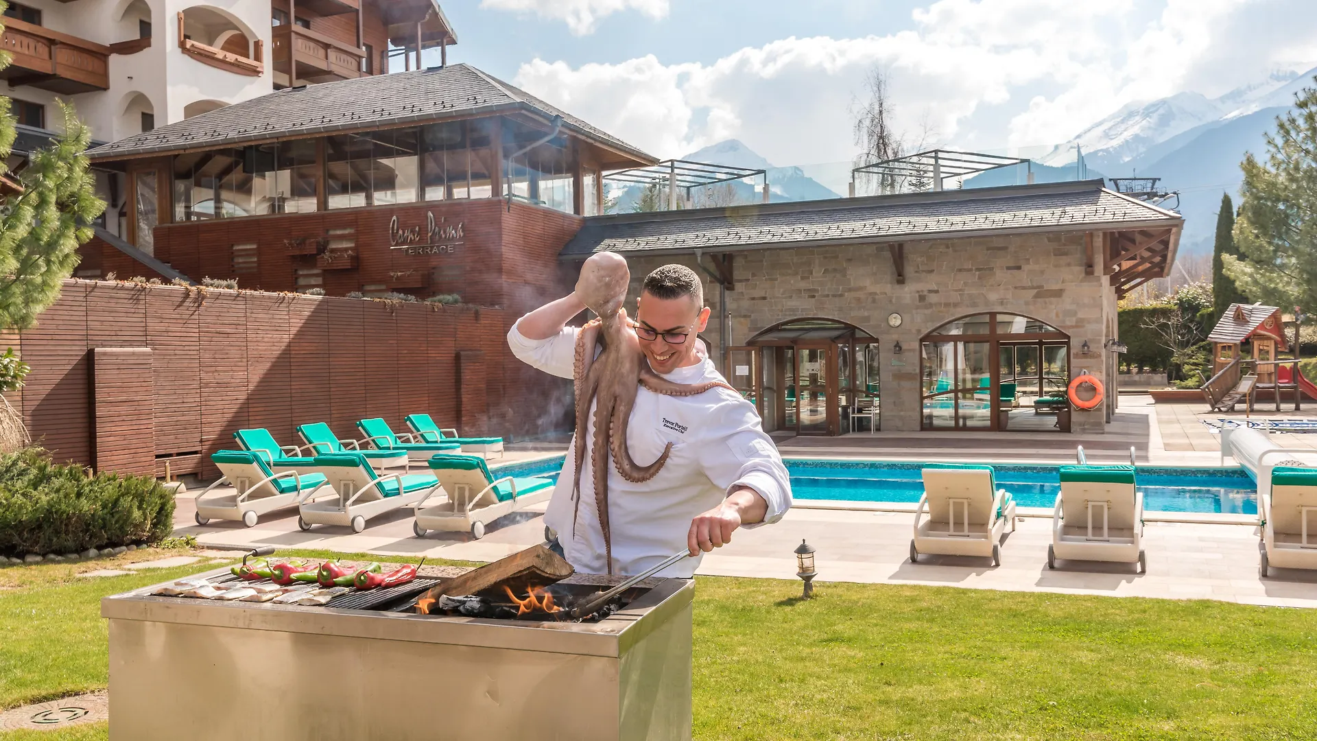 Kempinski Hotel Grand Arena Banszko